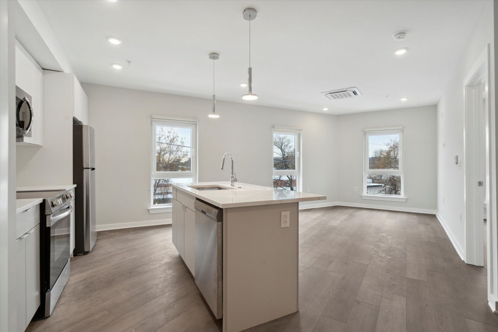 Philadelphia Apartment: 3449 Scotts Ln