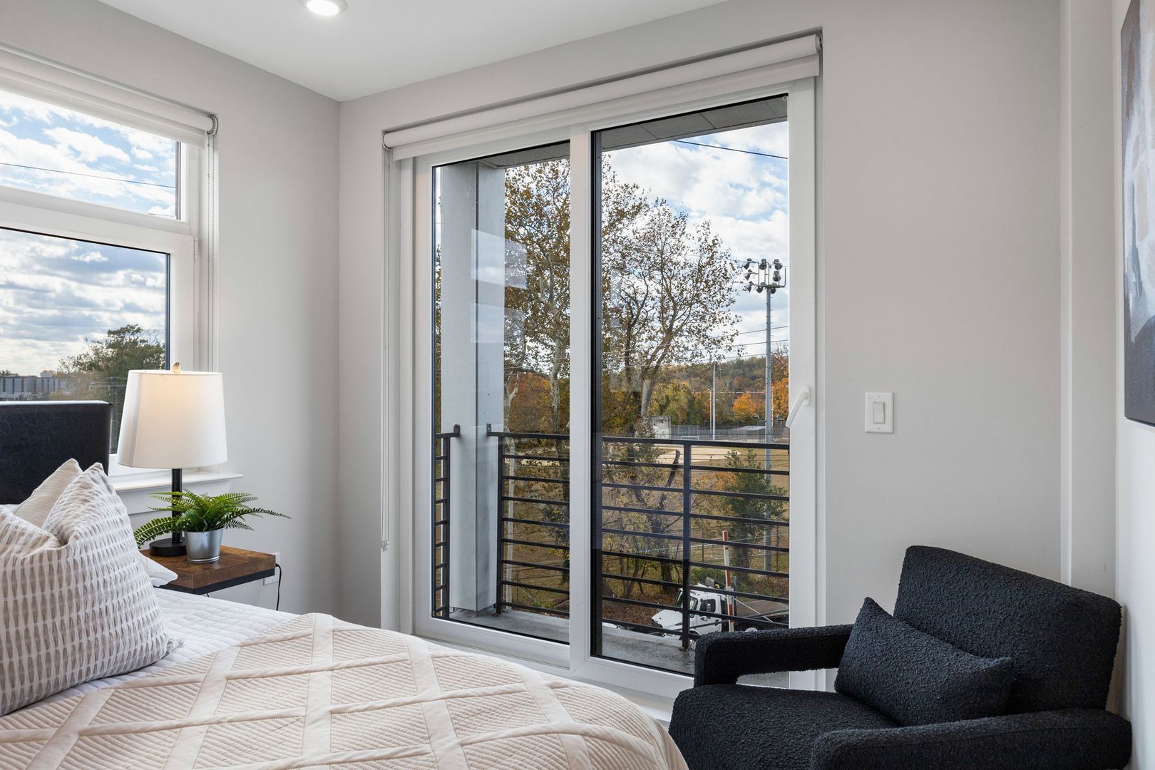 Philadelphia Apartment: 3449 Scotts Ln