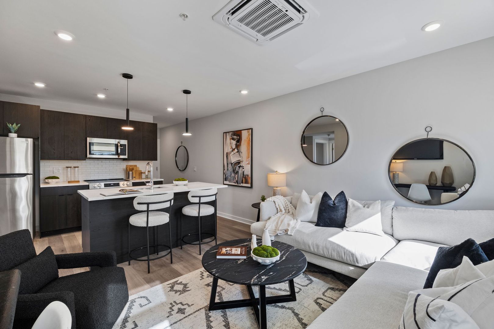 Philadelphia Apartment: 3449 Scotts Ln