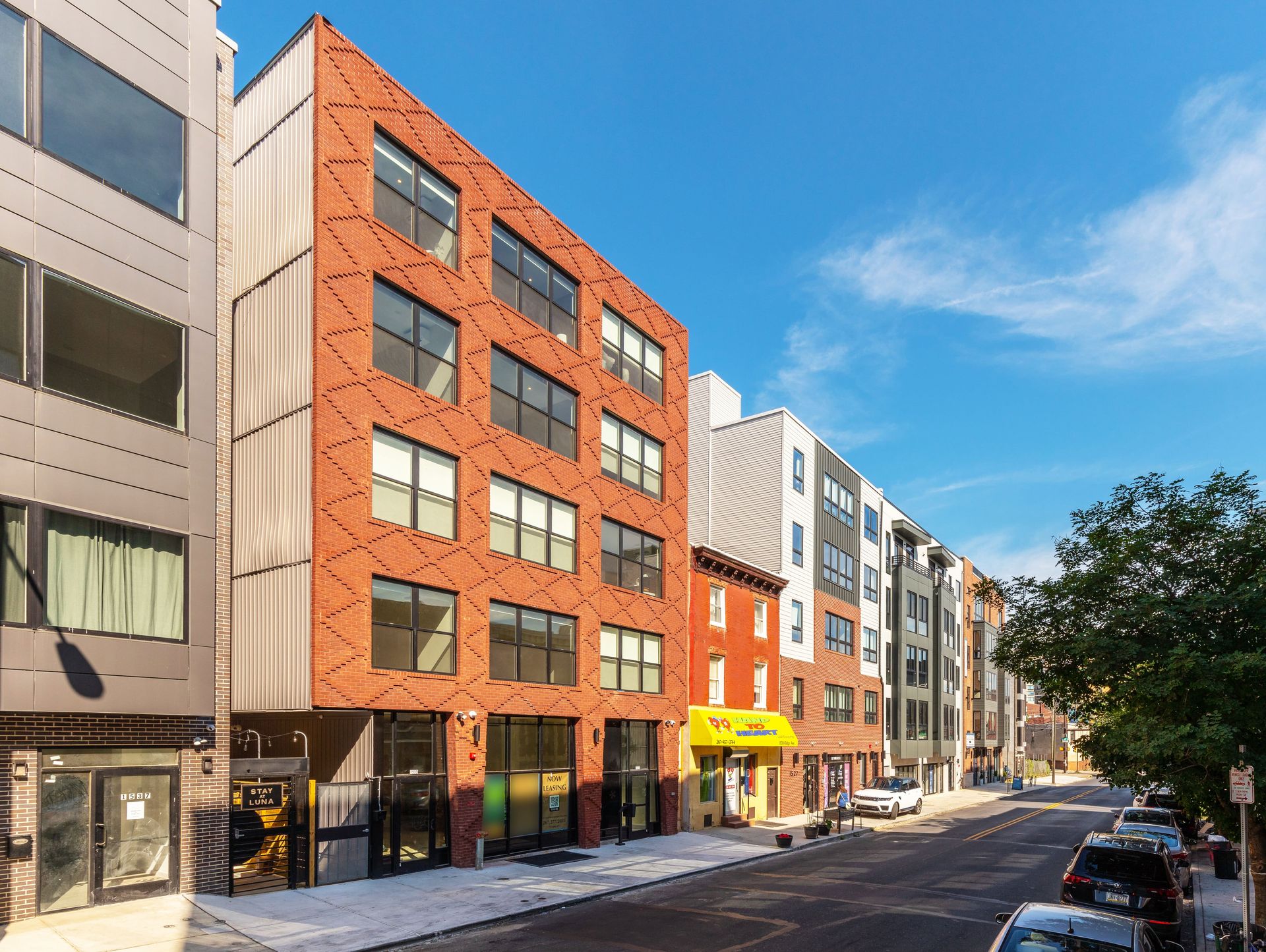 Philadelphia Apartment: 1533-1535 Ridge Avenue