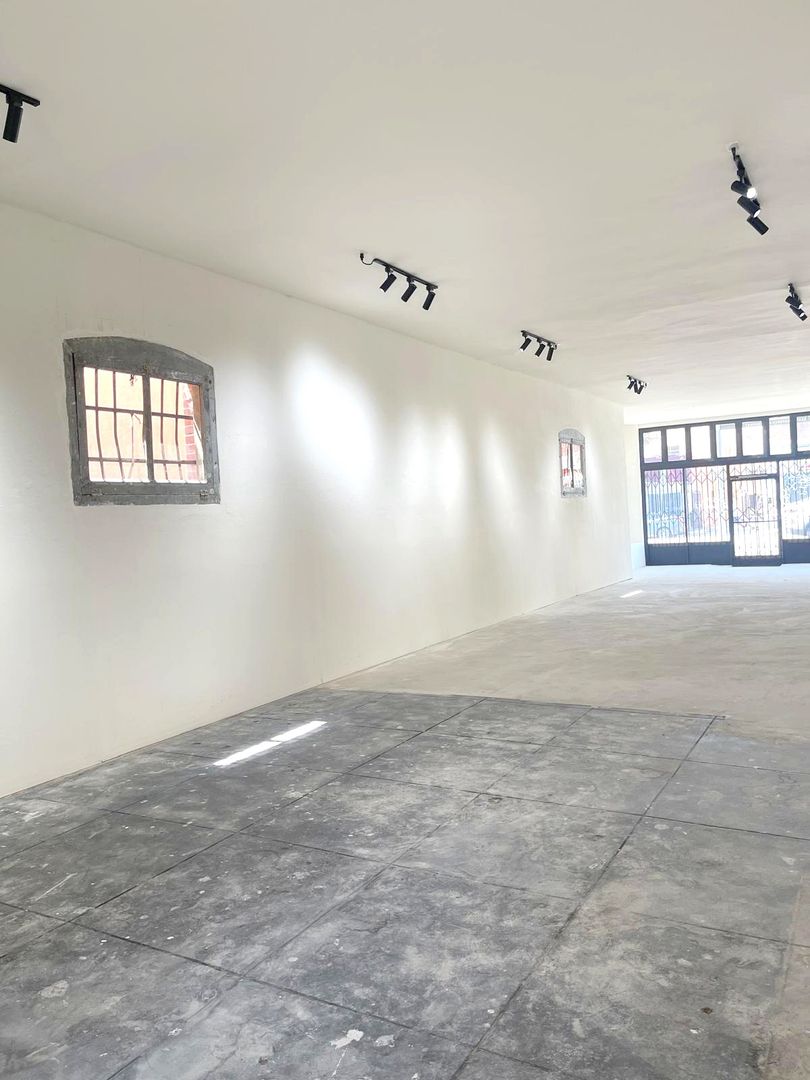 Los Angeles Apartment: 1162 N Western Ave.