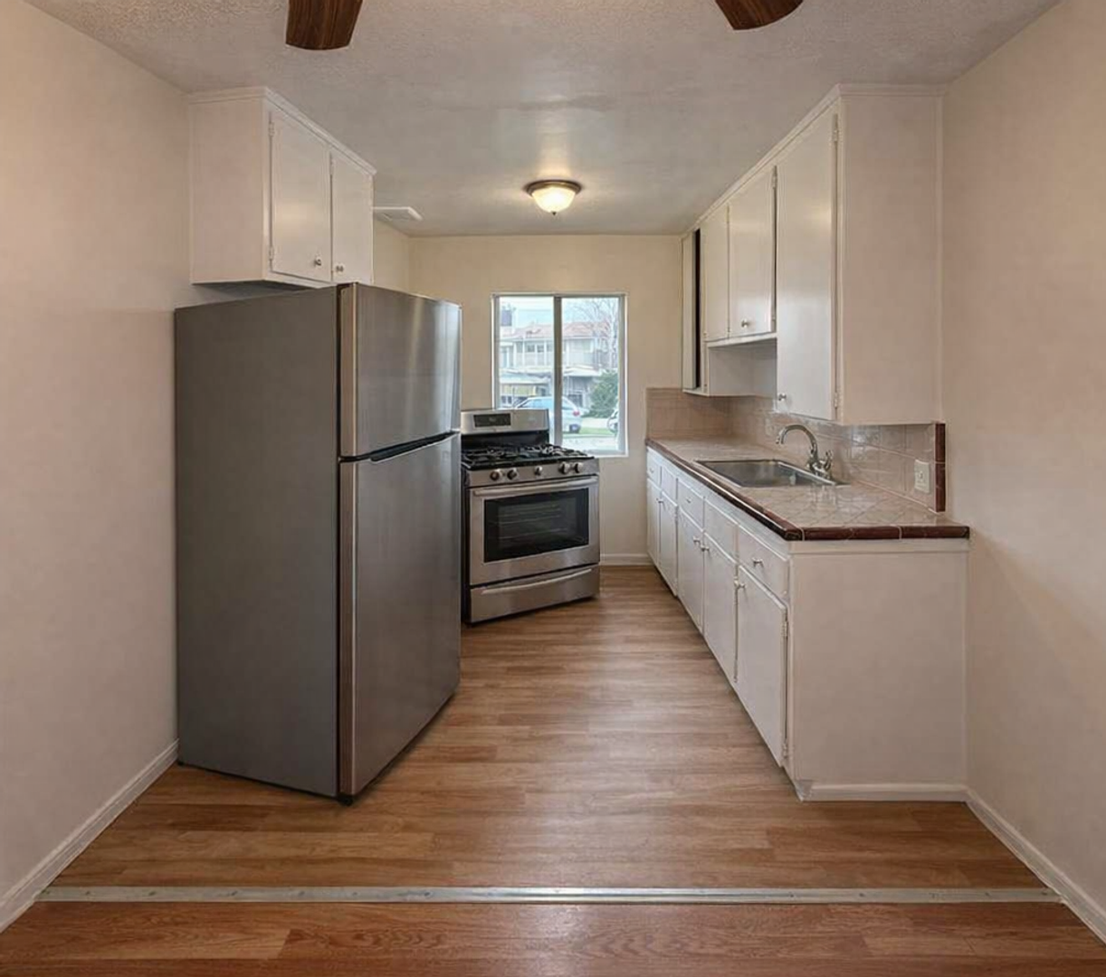 Los Angeles Apartment: 4555 W. 1st Street