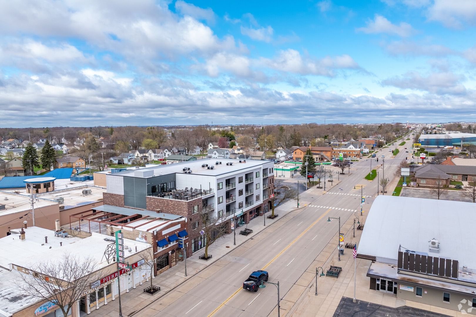 Appleton Apartment: 823 W. College Ave