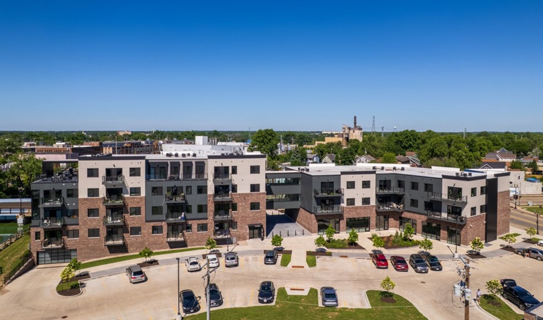 Menasha Apartment: 1 Main Street