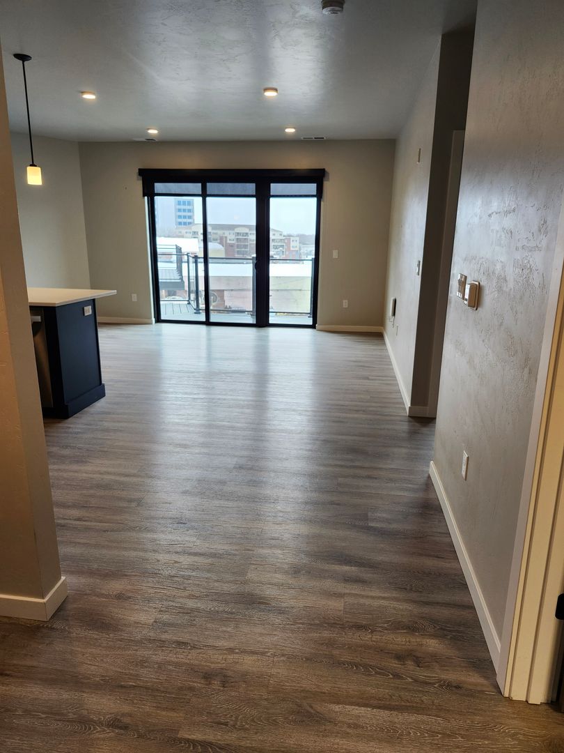 Menasha Apartment: 1 Main Street