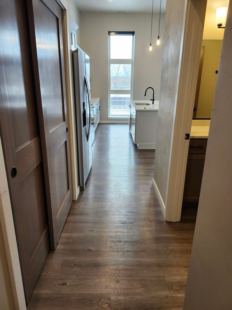 Menasha Apartment: 460 Ahnaip Street