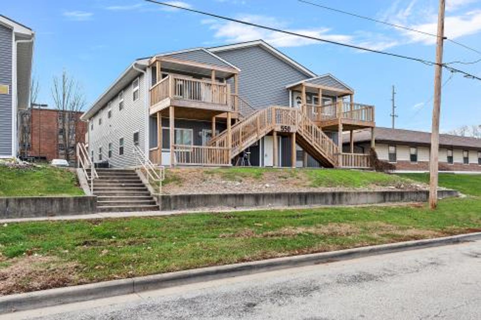 Springfield Apartment: 538-550 Miller