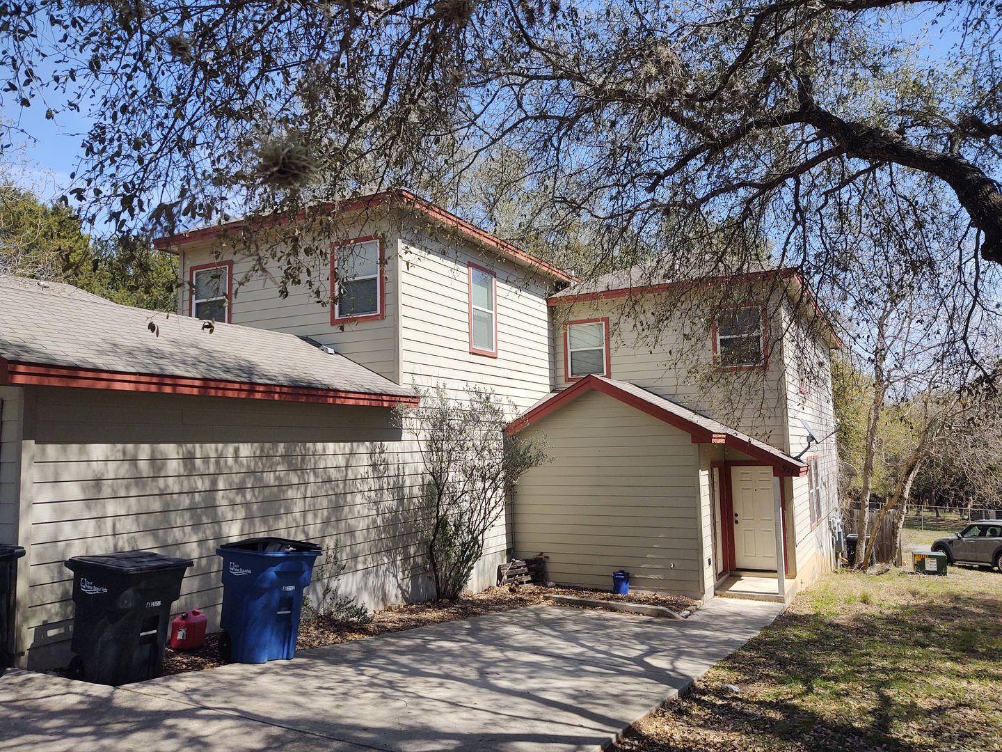 New Braunfels Apartment: 3134 A&B&C, 3136A,B, 3138 AB Douglas Fir, 917&921 Wood Road, 617&619 Orion Dr.