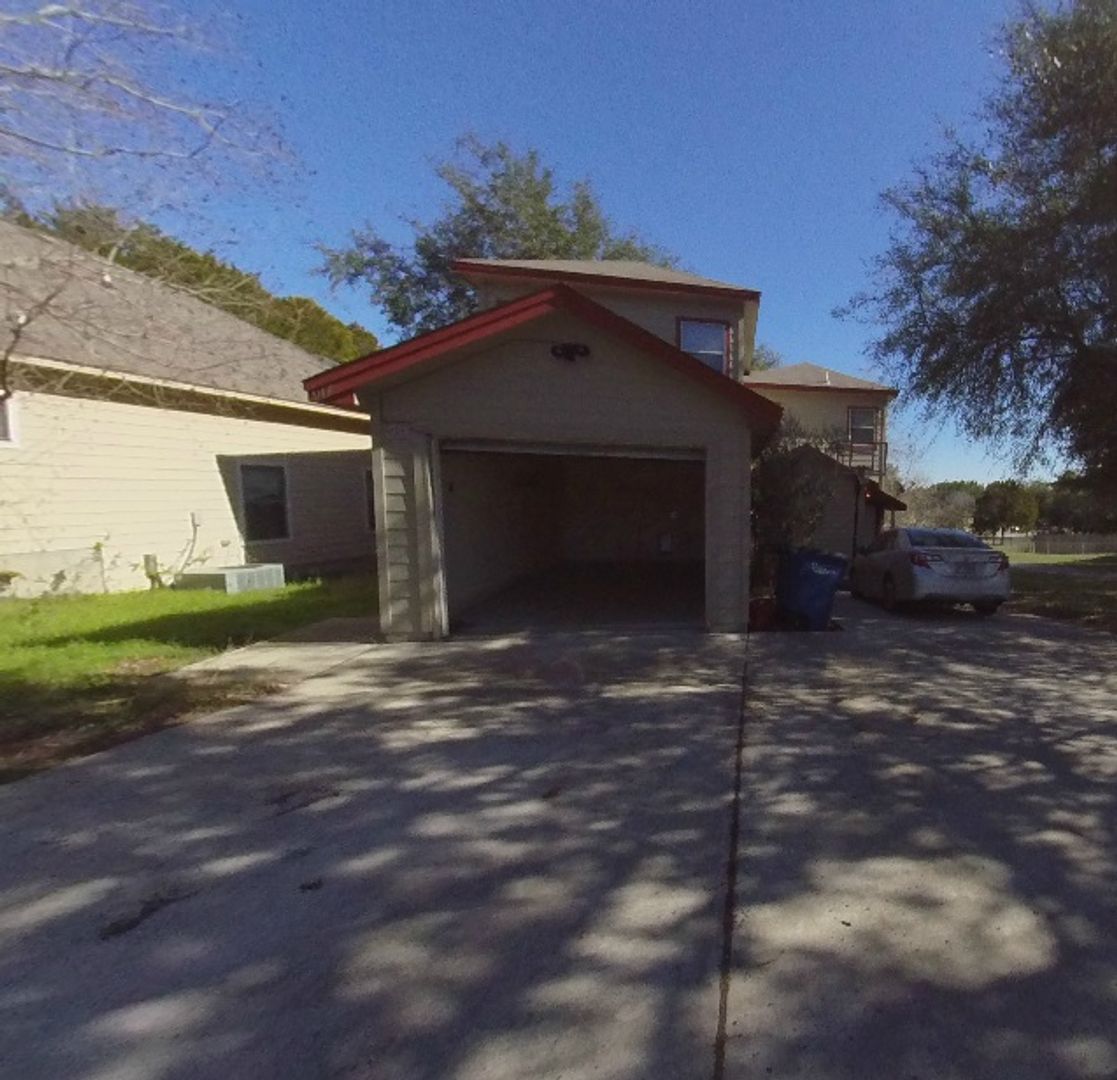 New Braunfels Apartment: 3134 A&B&C, 3136A,B, 3138 AB Douglas Fir, 917&921 Wood Road, 617&619 Orion Dr.