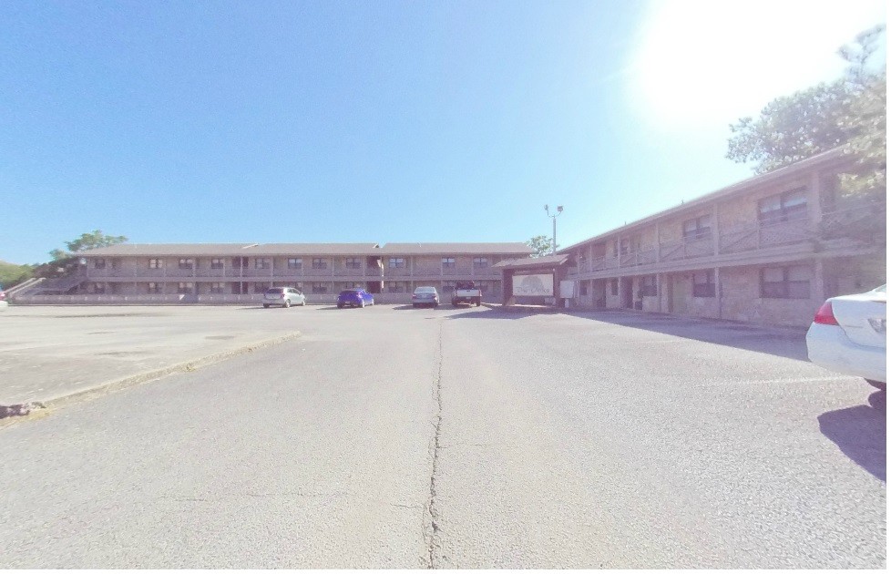 San Marcos Apartment: 1224 N. LBJ Drive 101-104,201-206,301-304,401-407,501-507,601-607