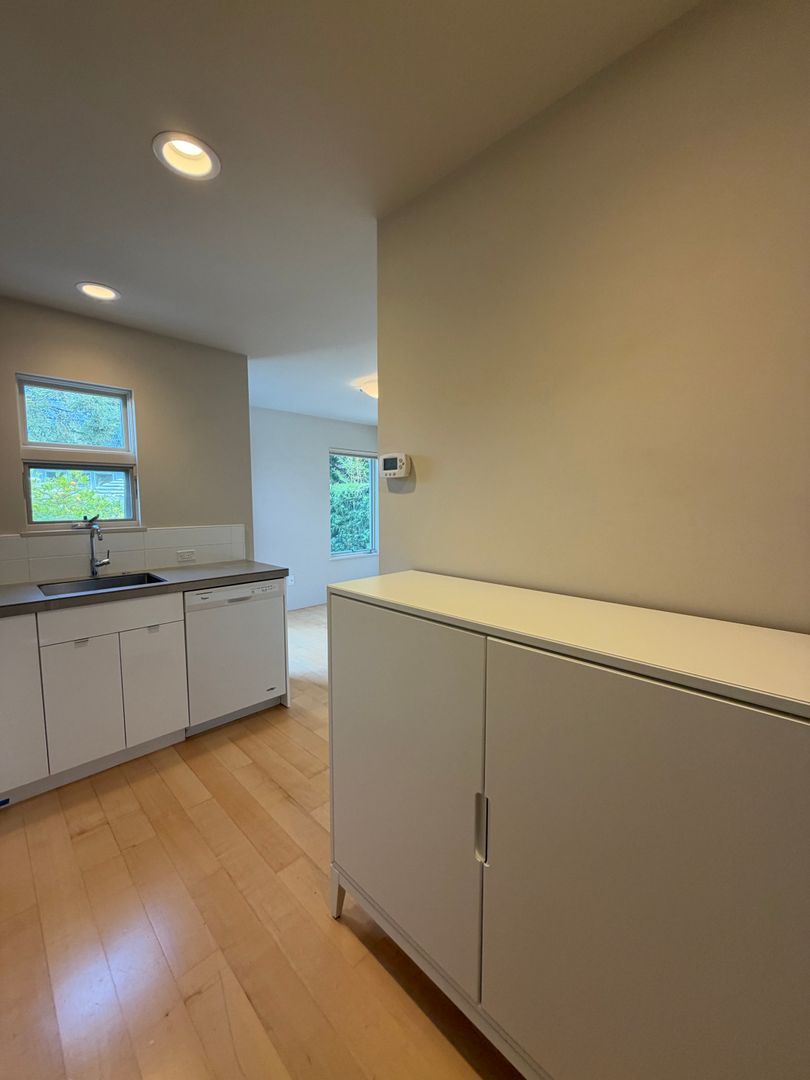 453 Seaview Drive 15 of 16