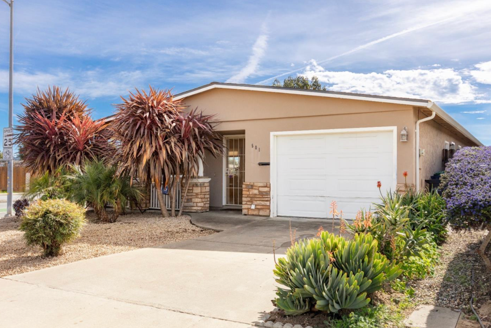Watsonville House: 501 Tuttle Ave