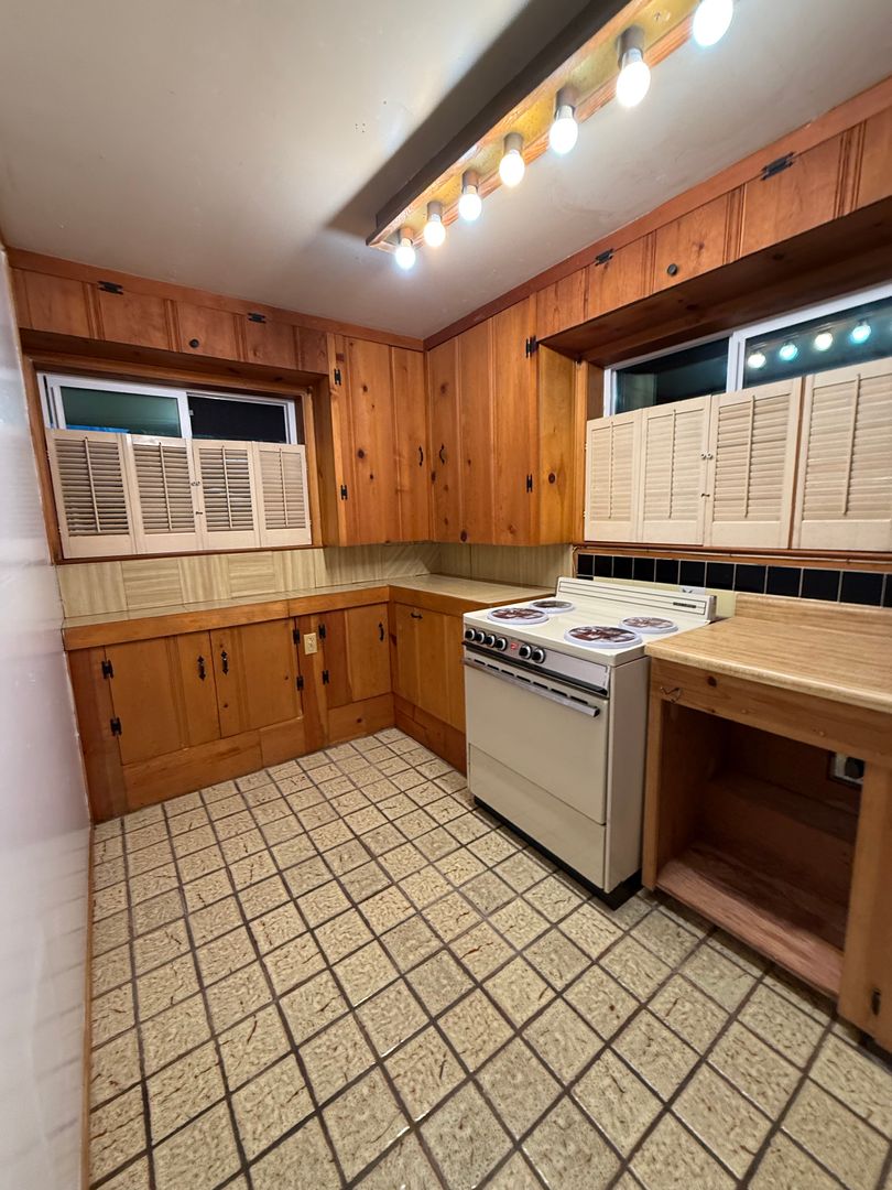 Felton Apartment: 729 Willow Way