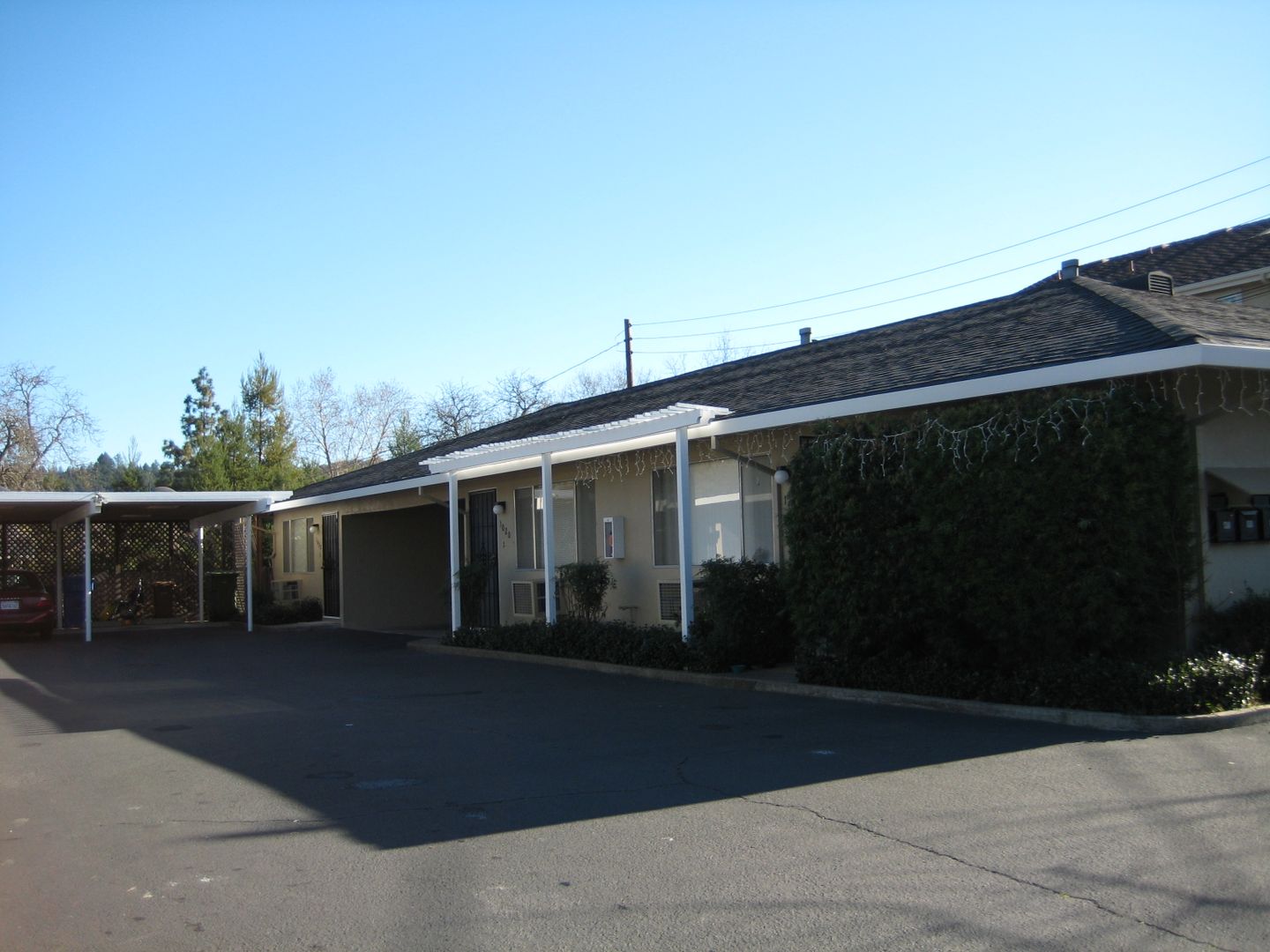 St. Helena Apartment: 1018-1040 Allison Avenue