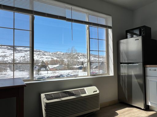 Medium Studio Apartment - Room to breathe, steps to fun. All Utilities & Internet Included.