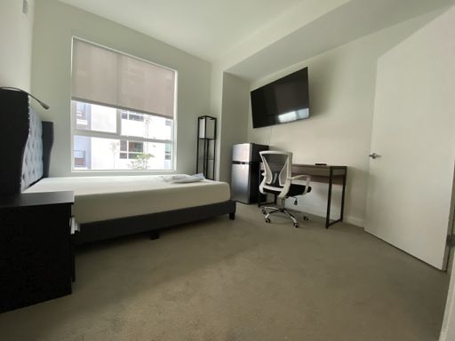 1122 W 6th St., #2757 – photo 1