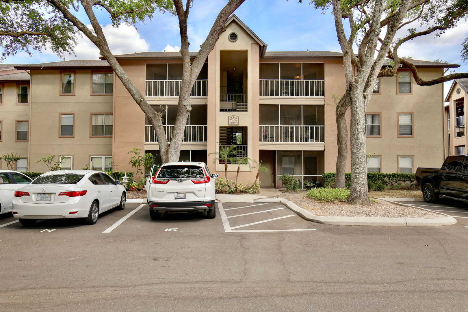 Altamonte Springs Apartment: 956 Salt Pond Place #207