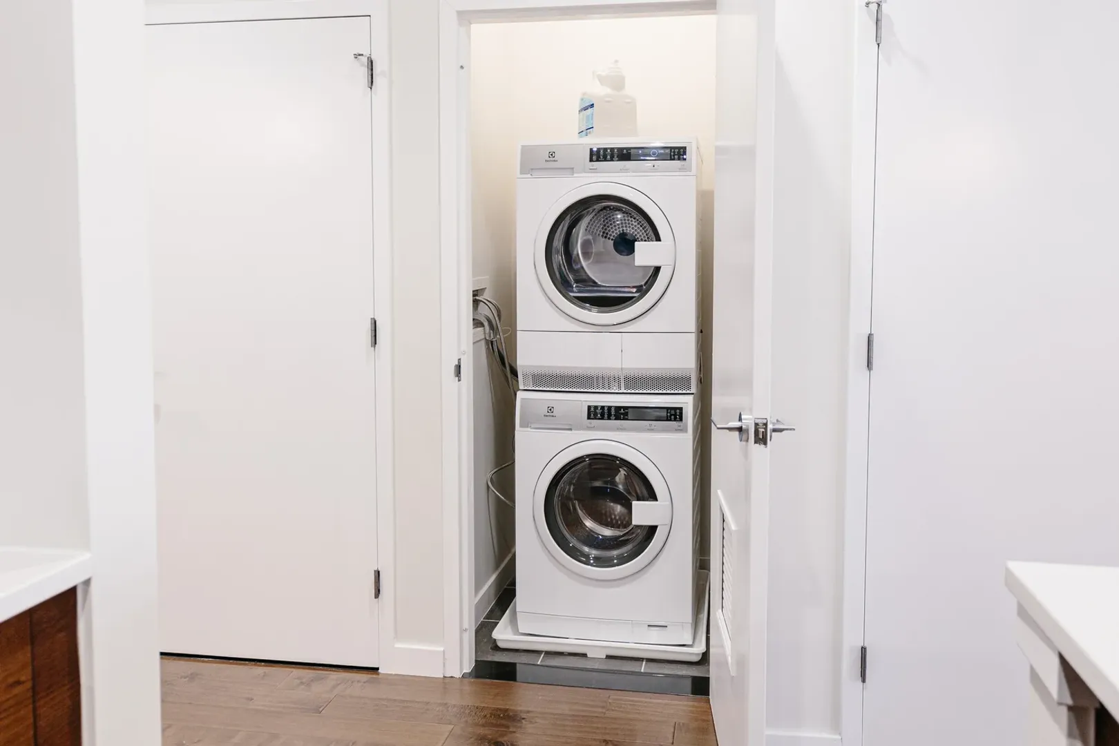 Laundry room at Kislak - 579 Broad Urban Renewal LLC (2 of 3)