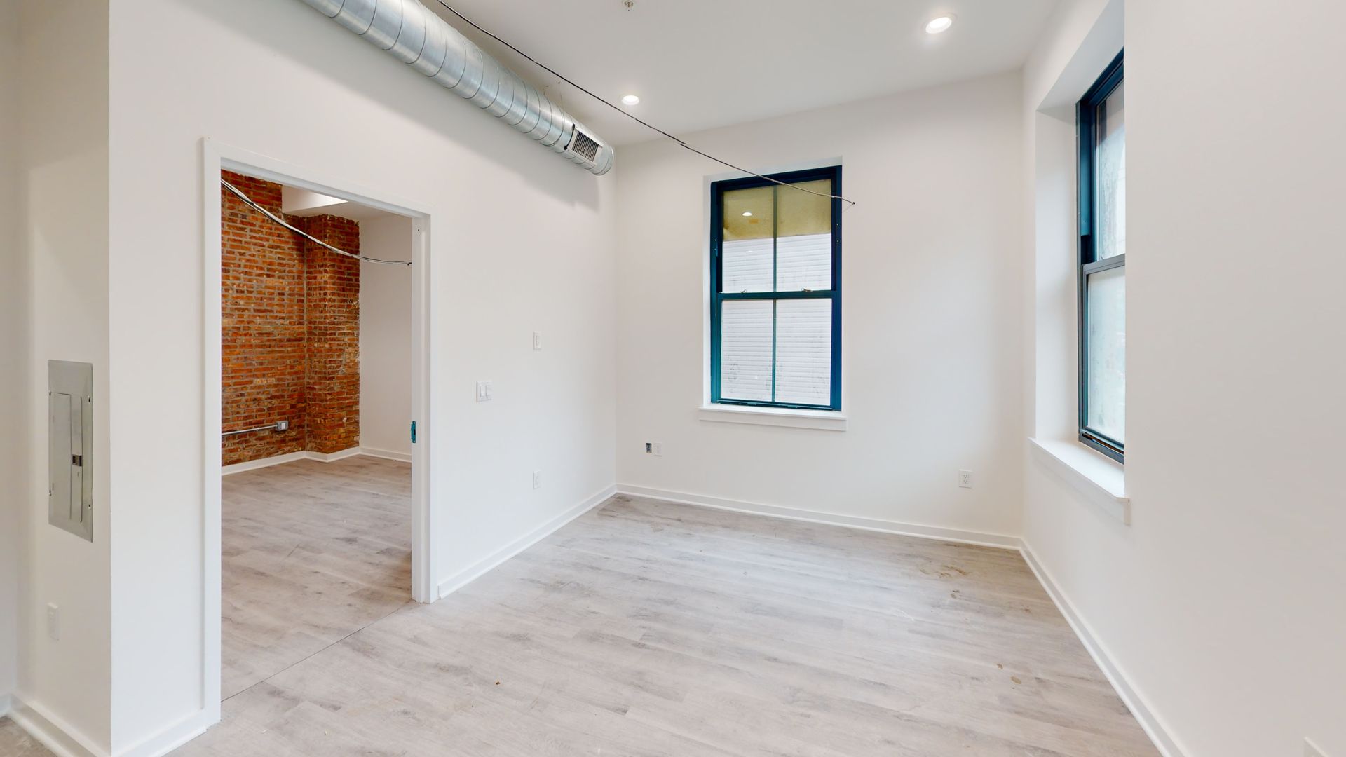 Newark Apartment: 70 Roseville Ave