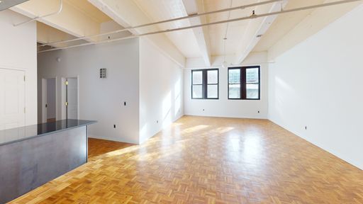 No traditional security deposit required! Spacious 2-Bed in Prime Newark Location (1,244 SF) - No traditional security deposit required! – photo 1