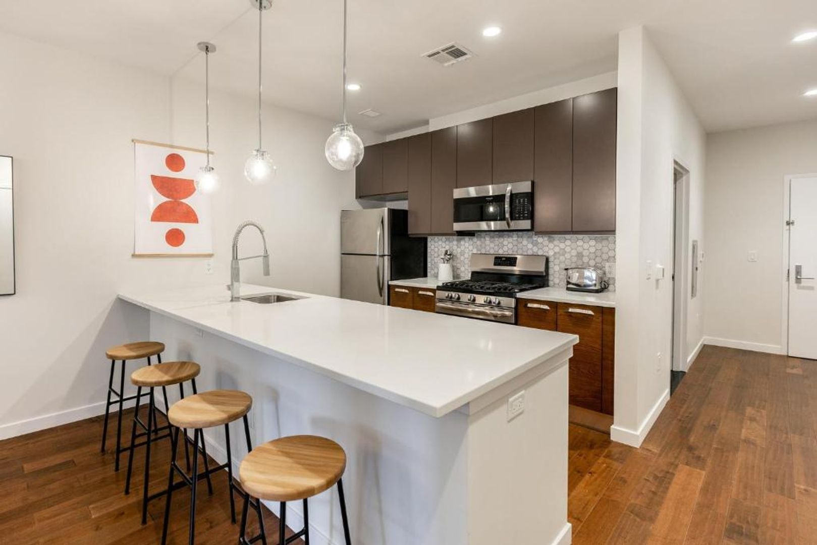 Residence 305 at 10 Central Avenue
