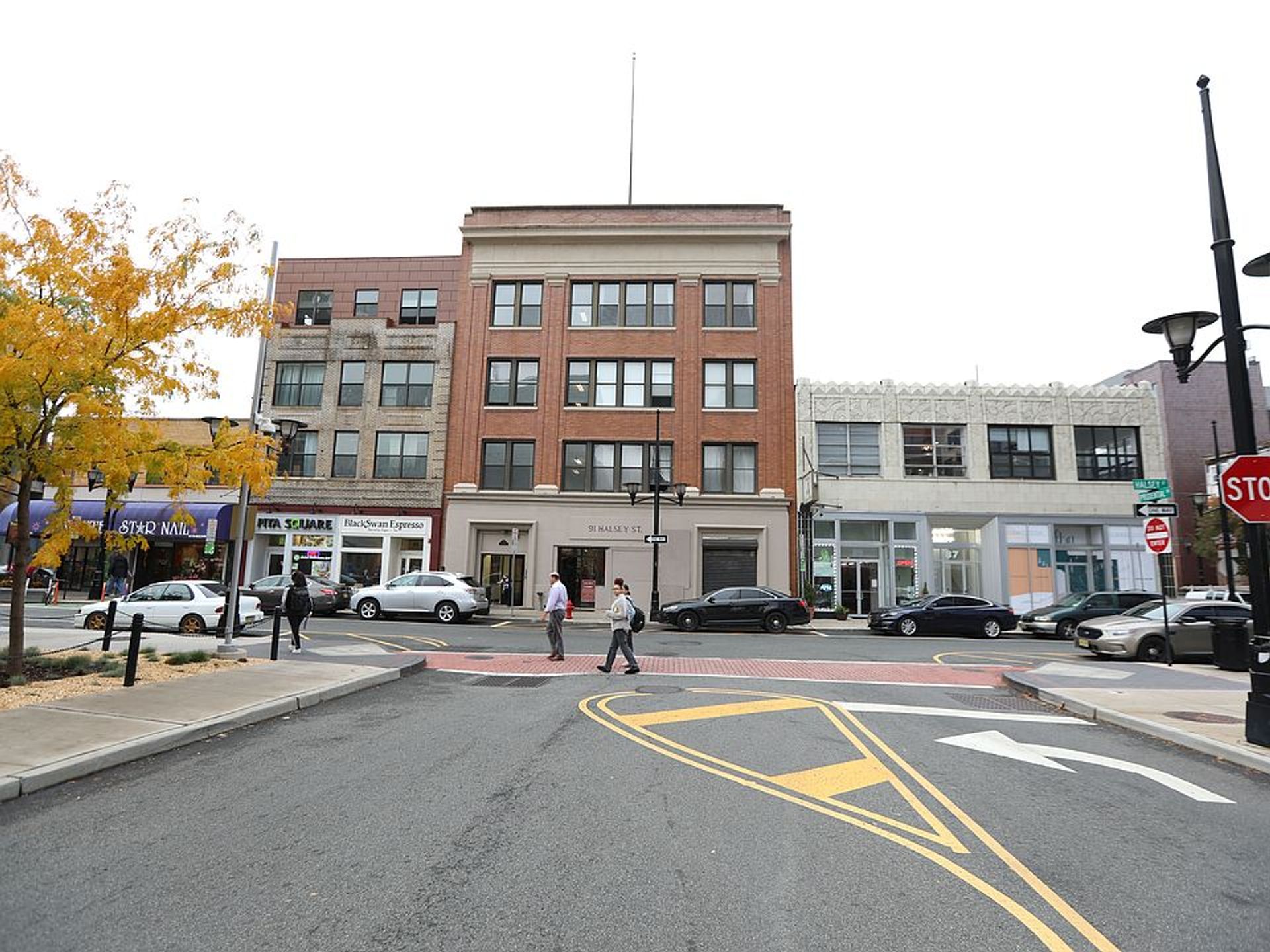 Newark Apartment: 91 Halsey St