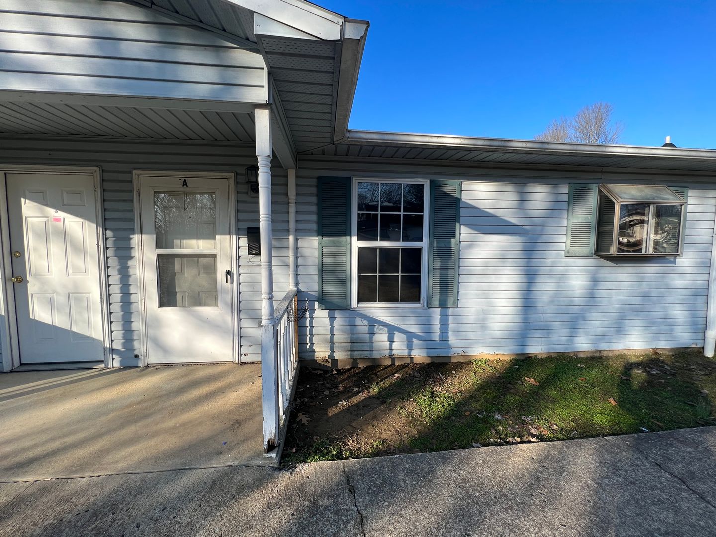 Martin Apartment: 405 A Fonville St.