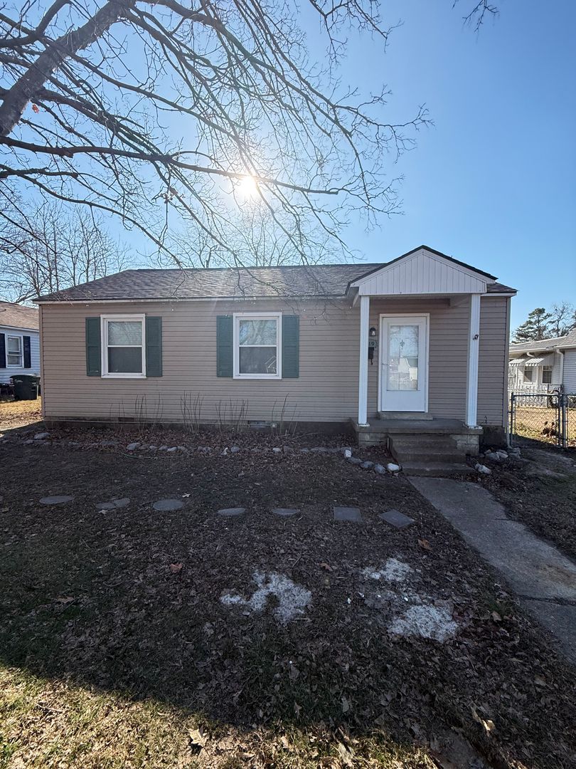 Union City House: 619 E Jackson St.