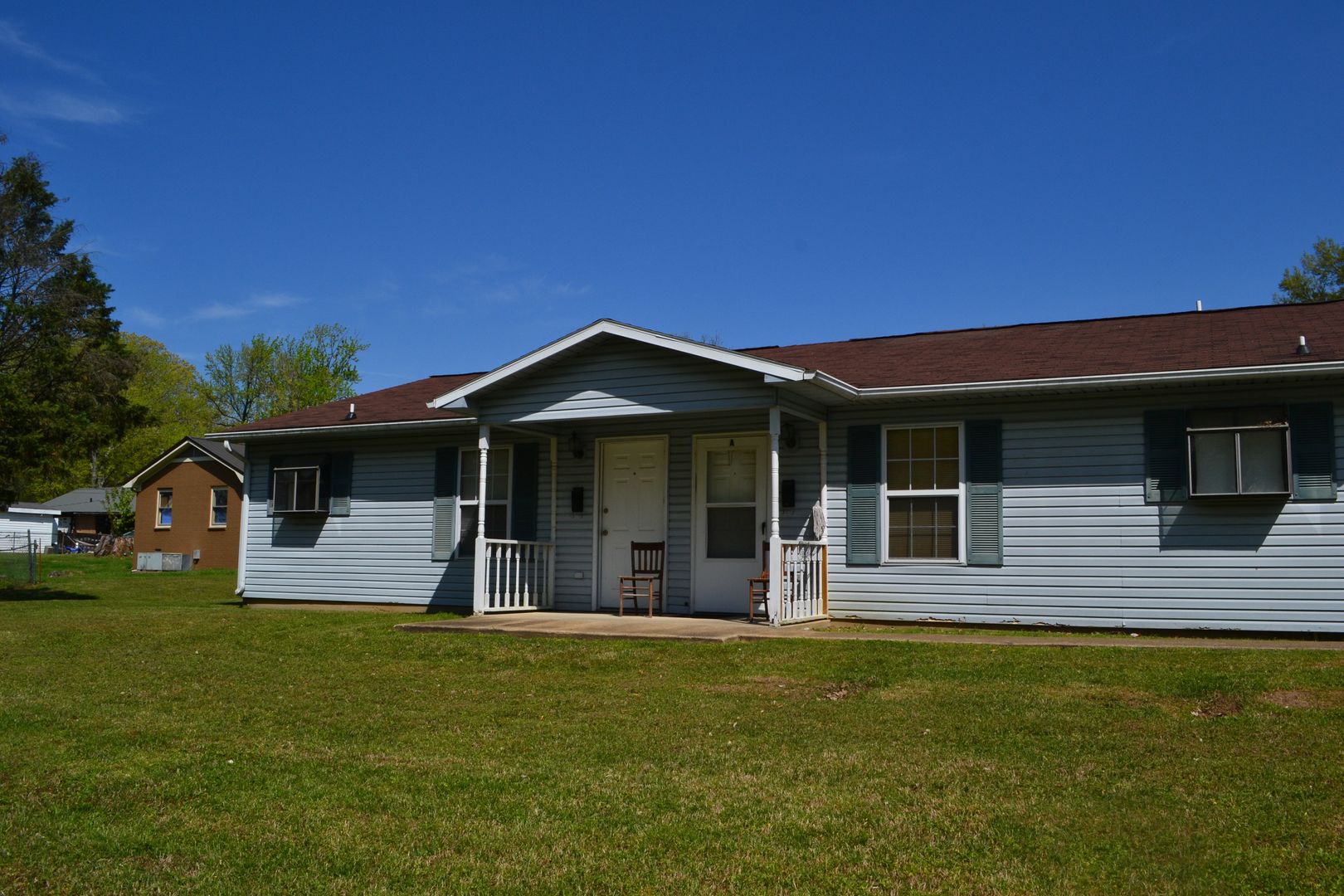 Martin Apartment: 405 B Fonville St.