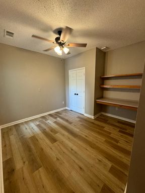 The Nest- Charming Complex Close to Campus! – photo 1