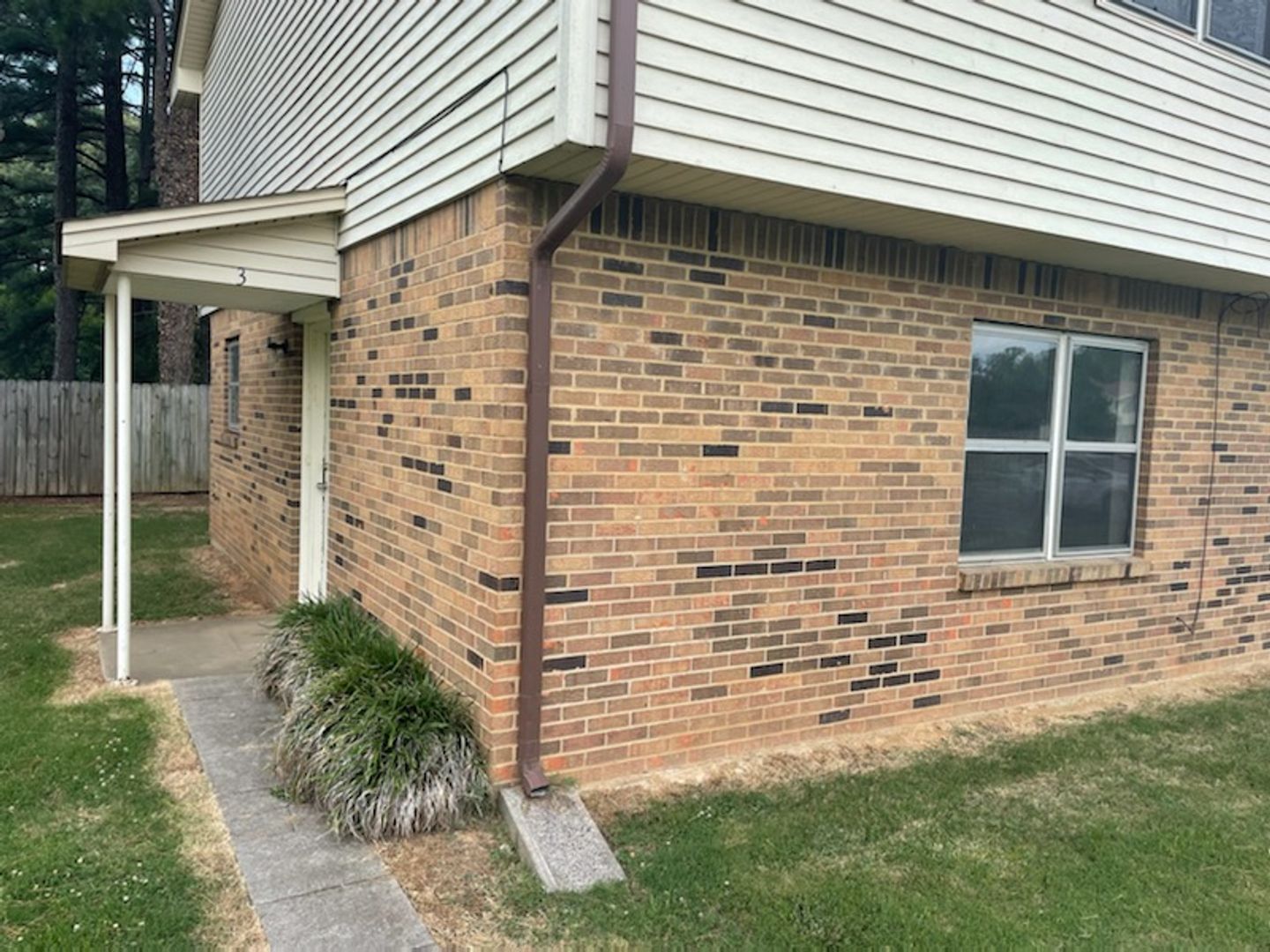 Martin Apartment: 525 Mt. Pelia Rd