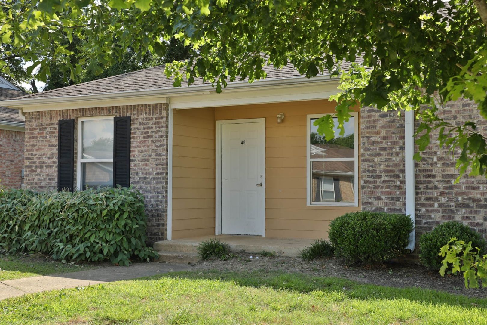 Martin Apartment: 289 Hwy 431