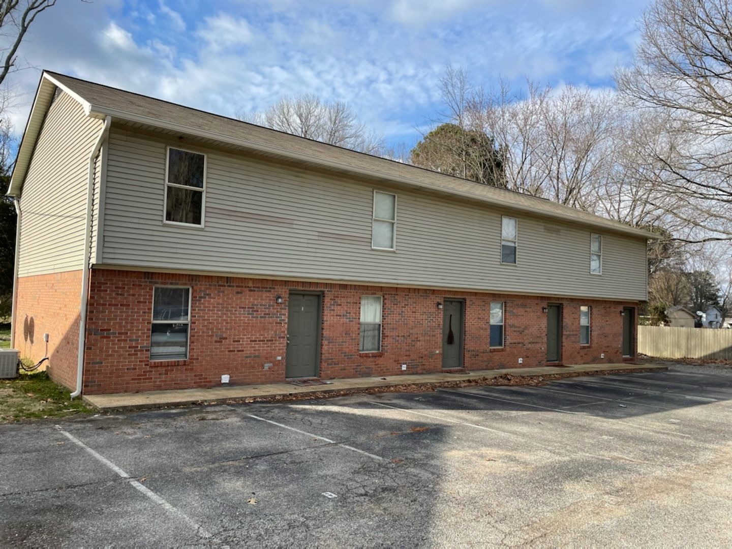 Martin Apartment: 427 Mt Pelia Rd.