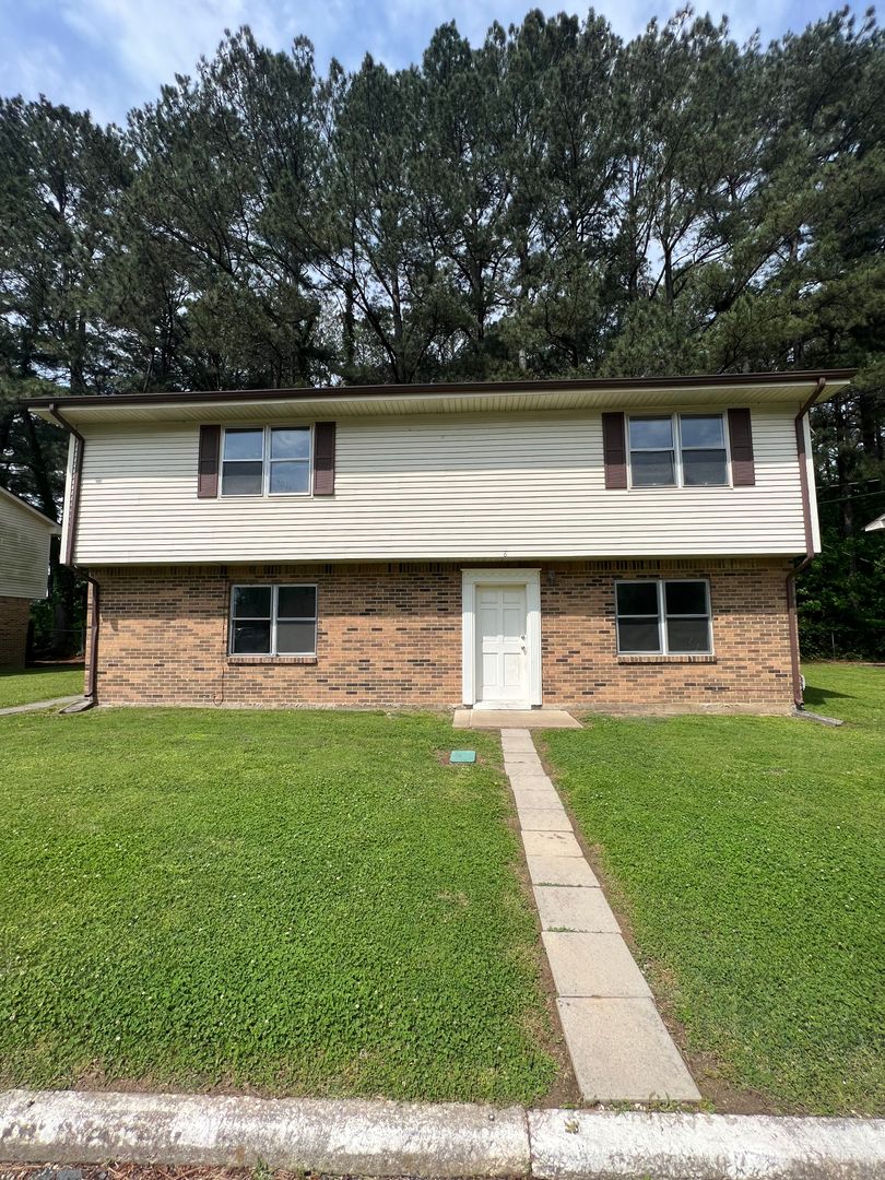 Martin Apartment: 525 Mt. Pelia Rd