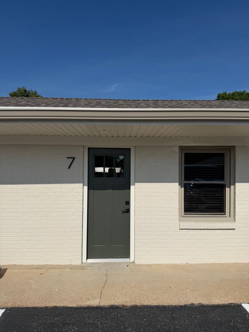 Martin Apartment: 551 Elm St.