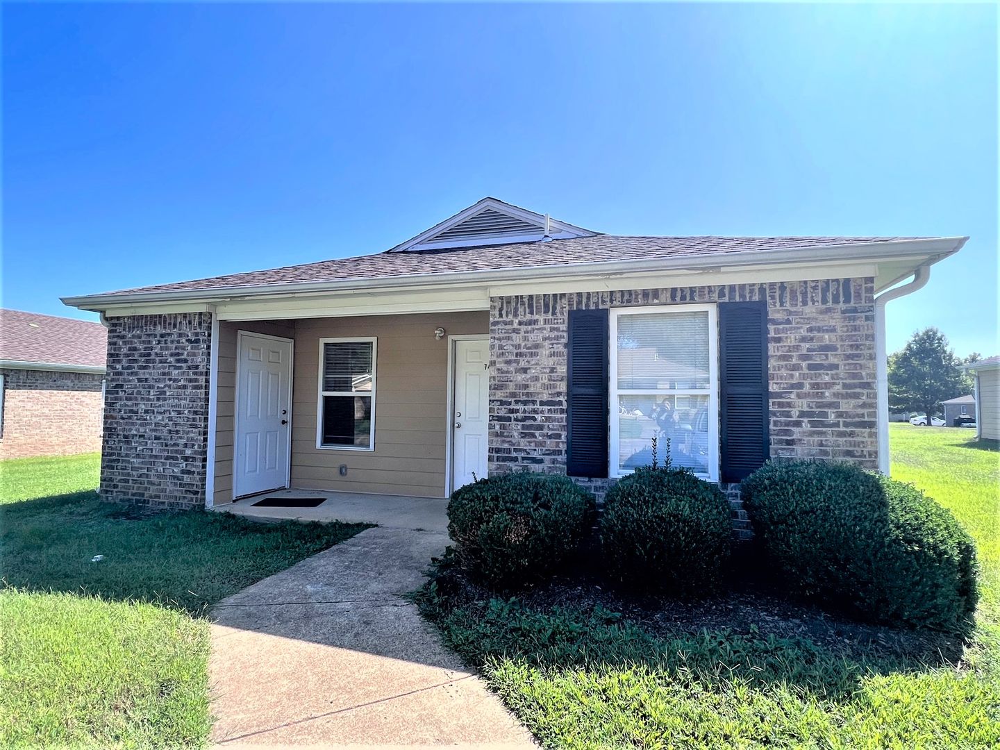 Martin Apartment: 289 Hwy 431