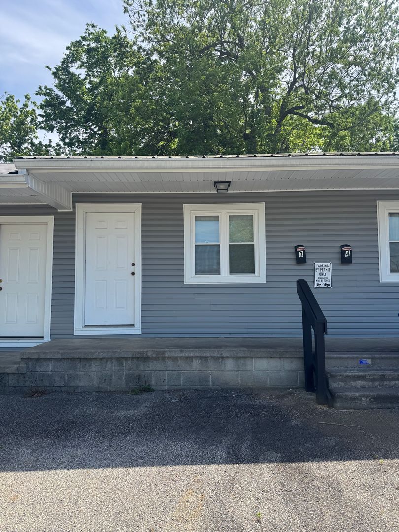 Martin Apartment: 102 St. Charles St