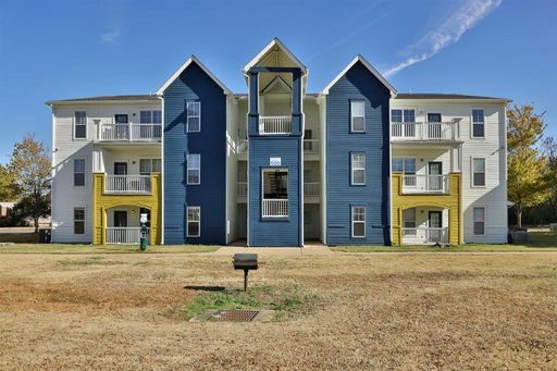 The Nest- Charming Complex Close to Campus! – photo 1