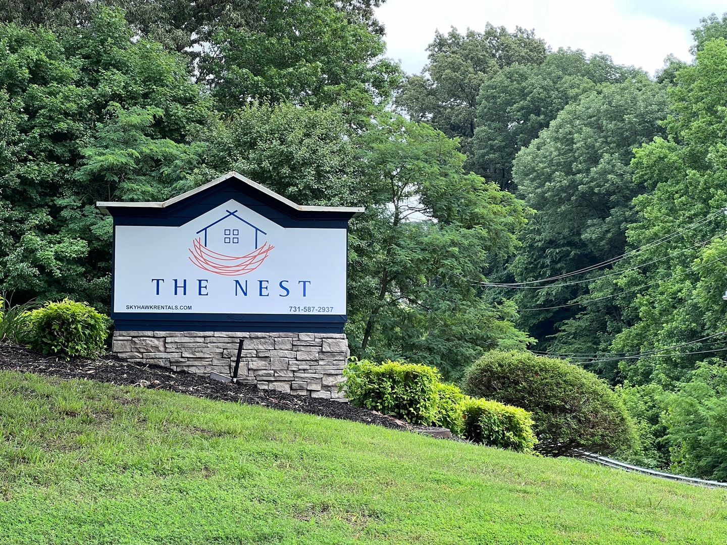 Martin Apartment: 237 W Peach St.