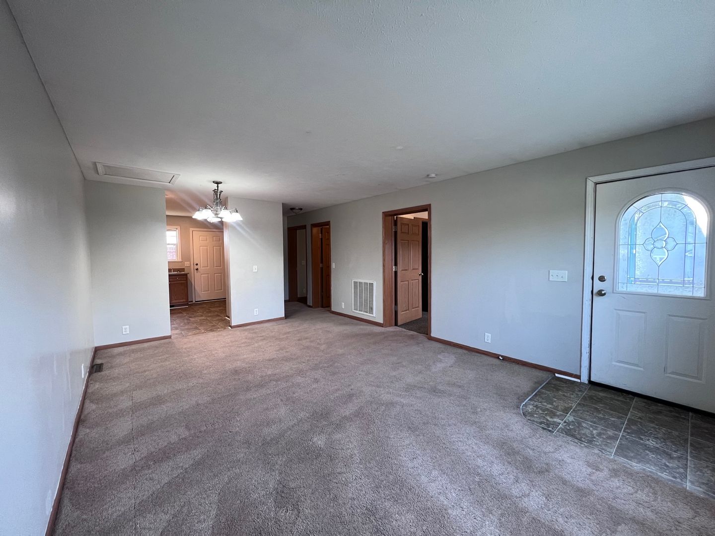 Martin Apartment: 501 Lee St