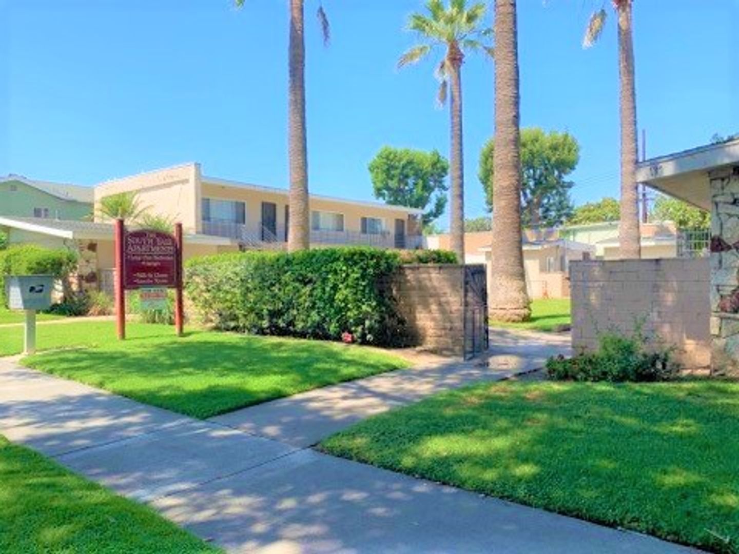 Fullerton Apartment: 137-141 South Yale Avenue