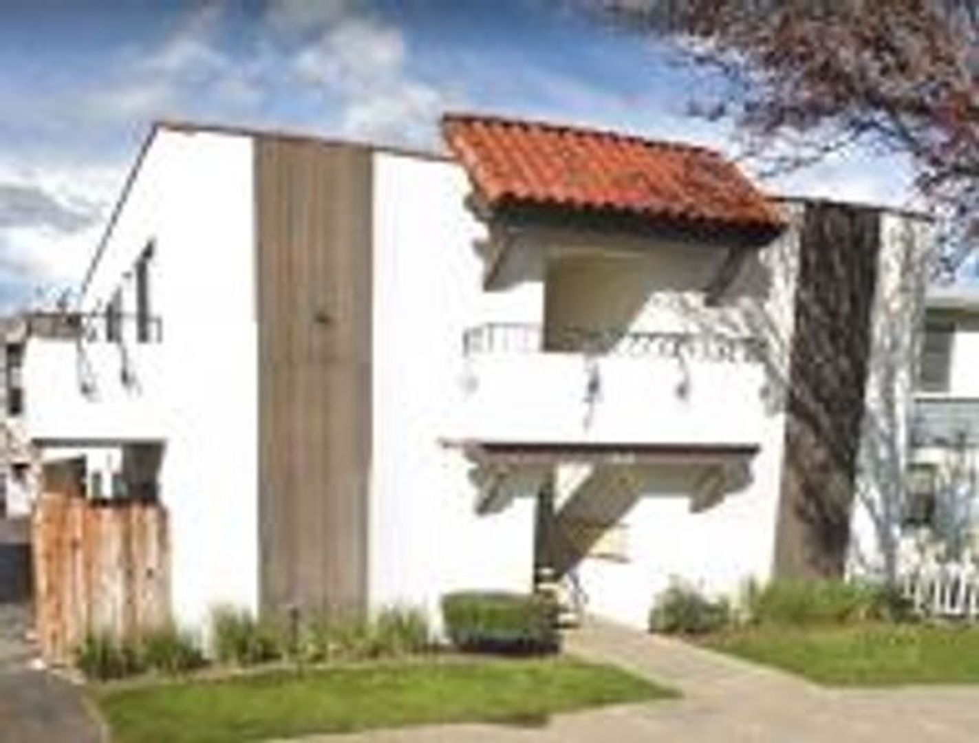 Santa Ana Apartment: 1418 North French Street
