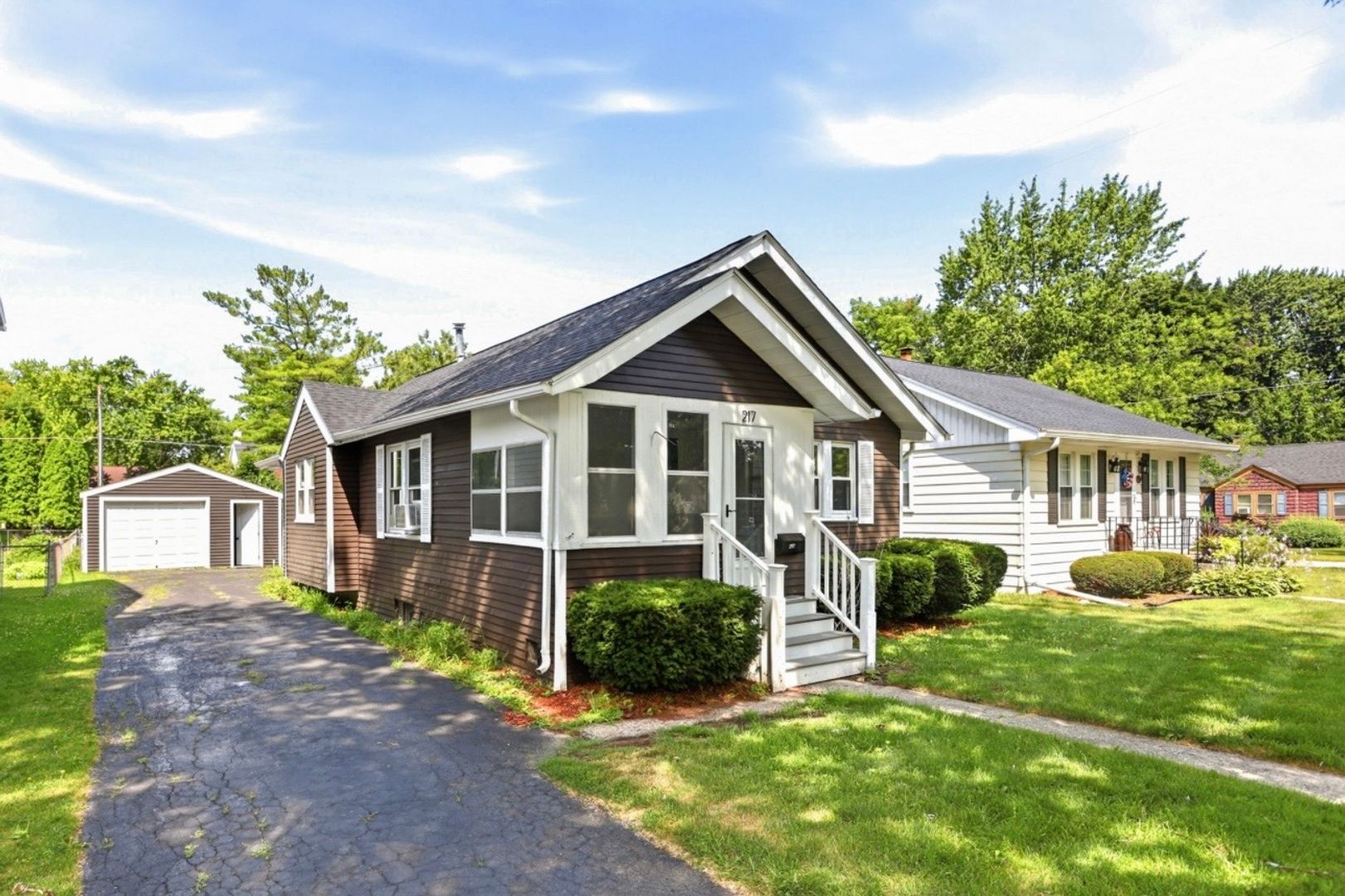 Saginaw House: 217 Alice St