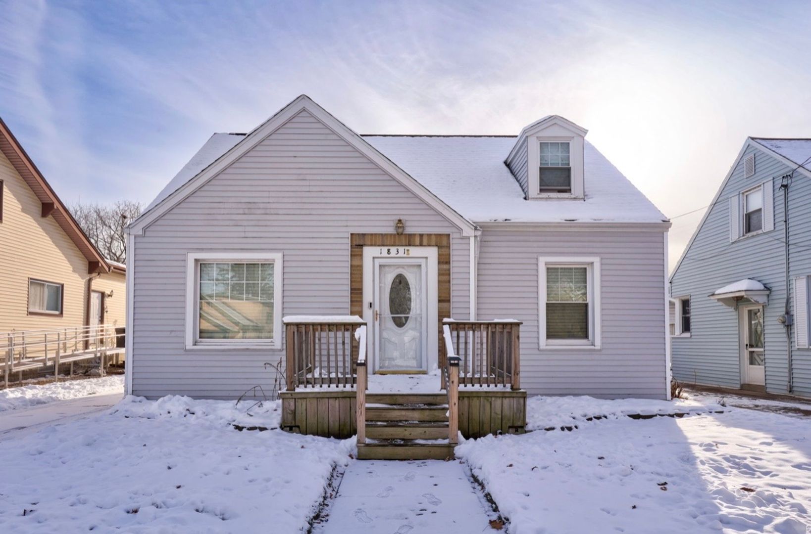 Saginaw House: 1831 Ottawa St.