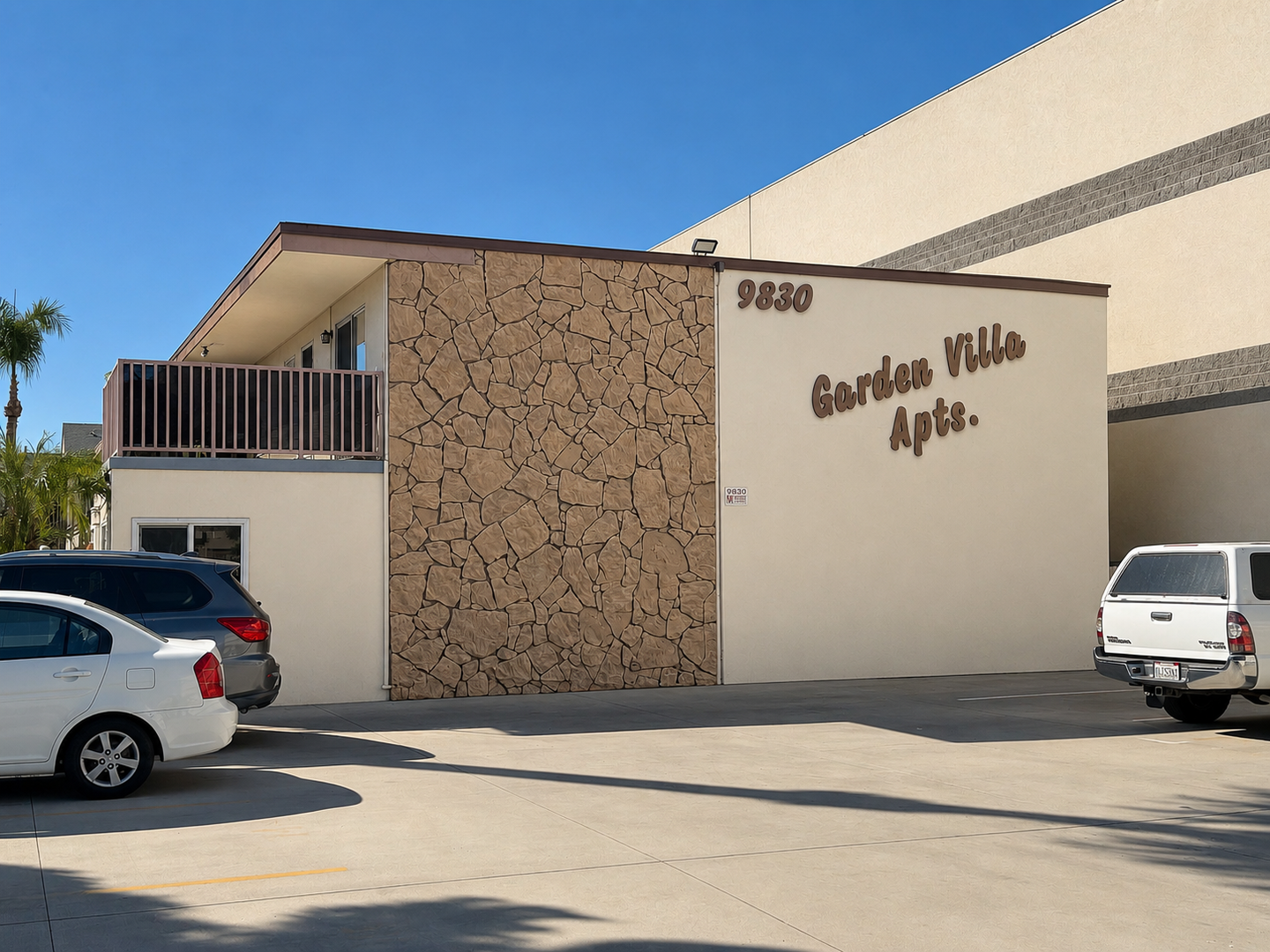 BELLFLOWER Apartment: 9830 RAMONA ST