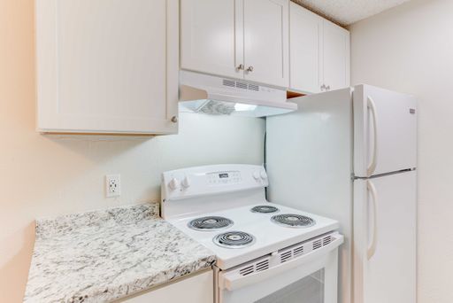 September Savings Start at Just $99! Make your move by September 23rd and pay just $99 for your first month’s rent. Contact us for details! Select apartments starting at $900 base rent if you move in before September 30th! – photo 1