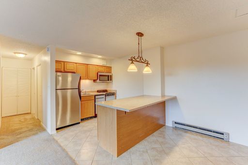 Pick A Move In Special + Reduced Deposit & Free Washer & Dryer With Up To 12 Month Lease! – photo 1