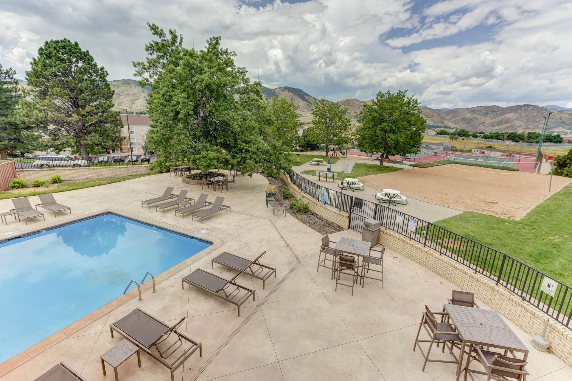 Golden Apartment: 17600 W 14th Ave.