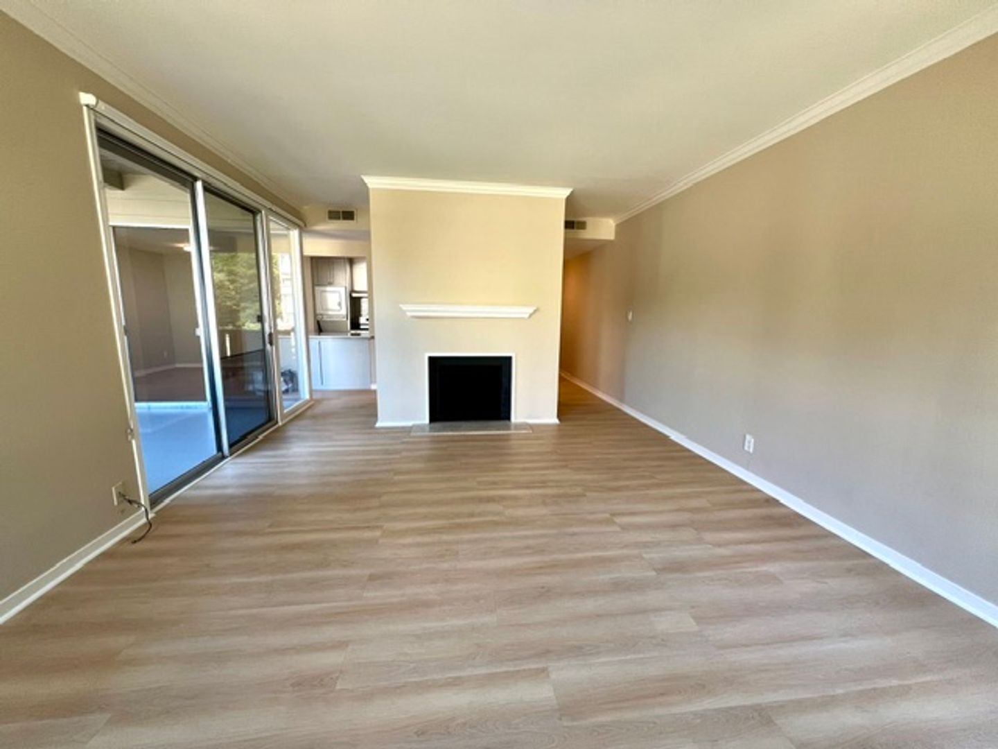 [E] El Dorado Apartments (OH) 7 of 12