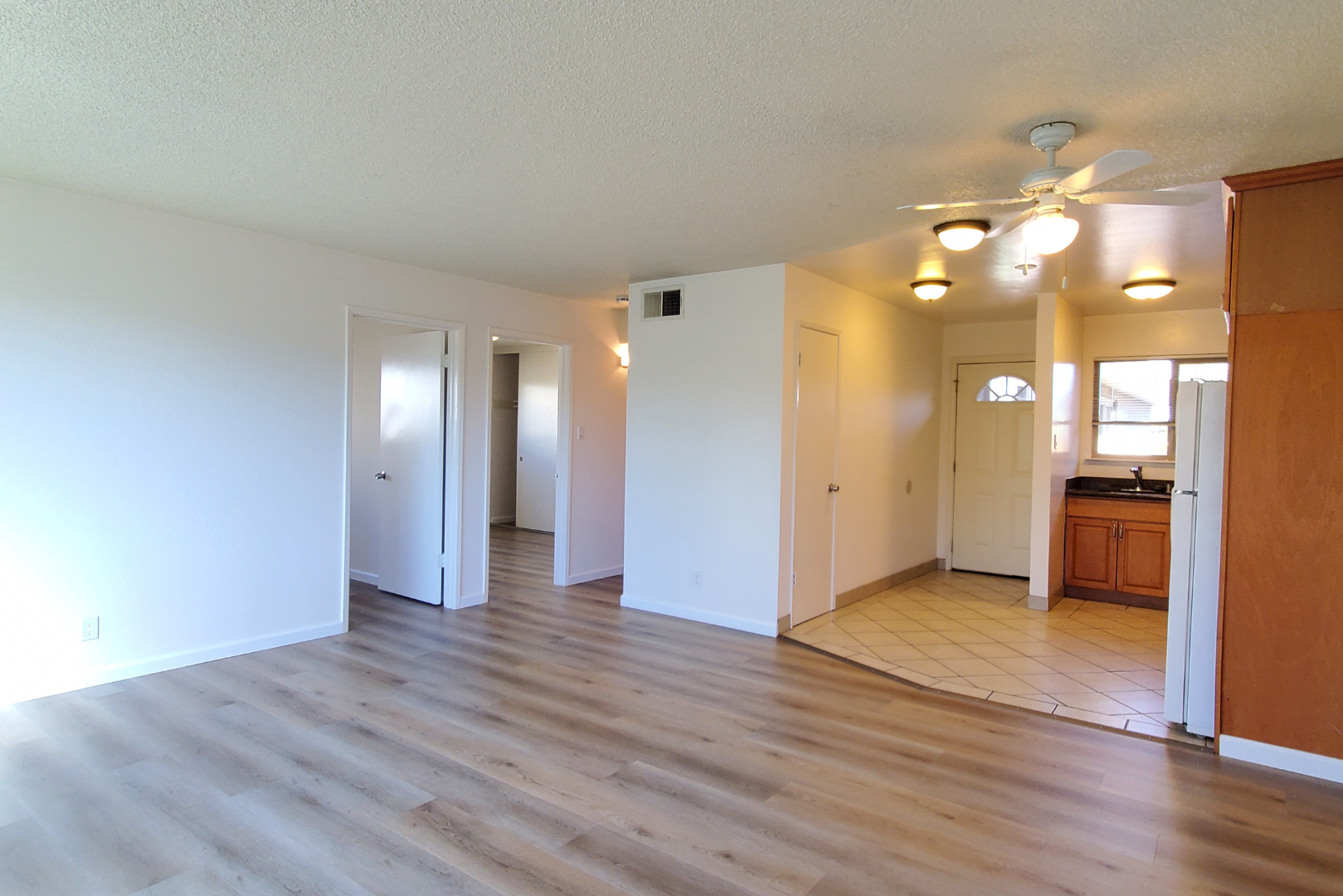 Redwood City Apartment: 22 Arch Street